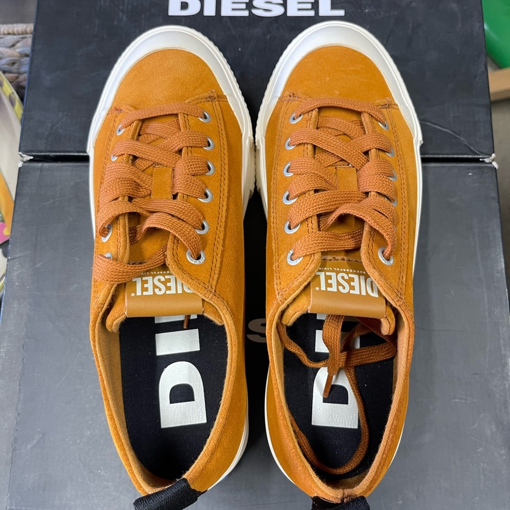 Diesel Men's Burnt Orange Sneakers